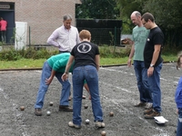 N-VA Affligem speelt petanque met de Lombeekstraathoekwerkers en KAJ Essene